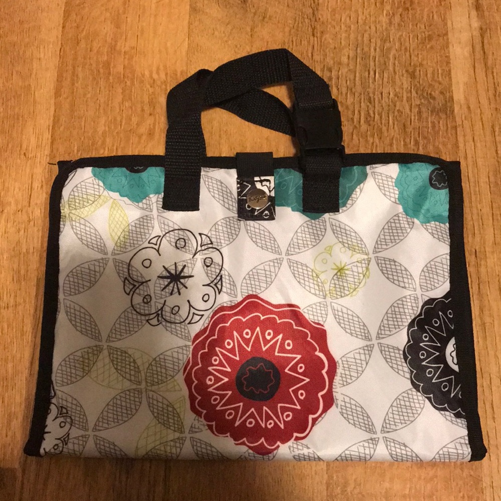 Thirty-one hanging cosmetic travel bag